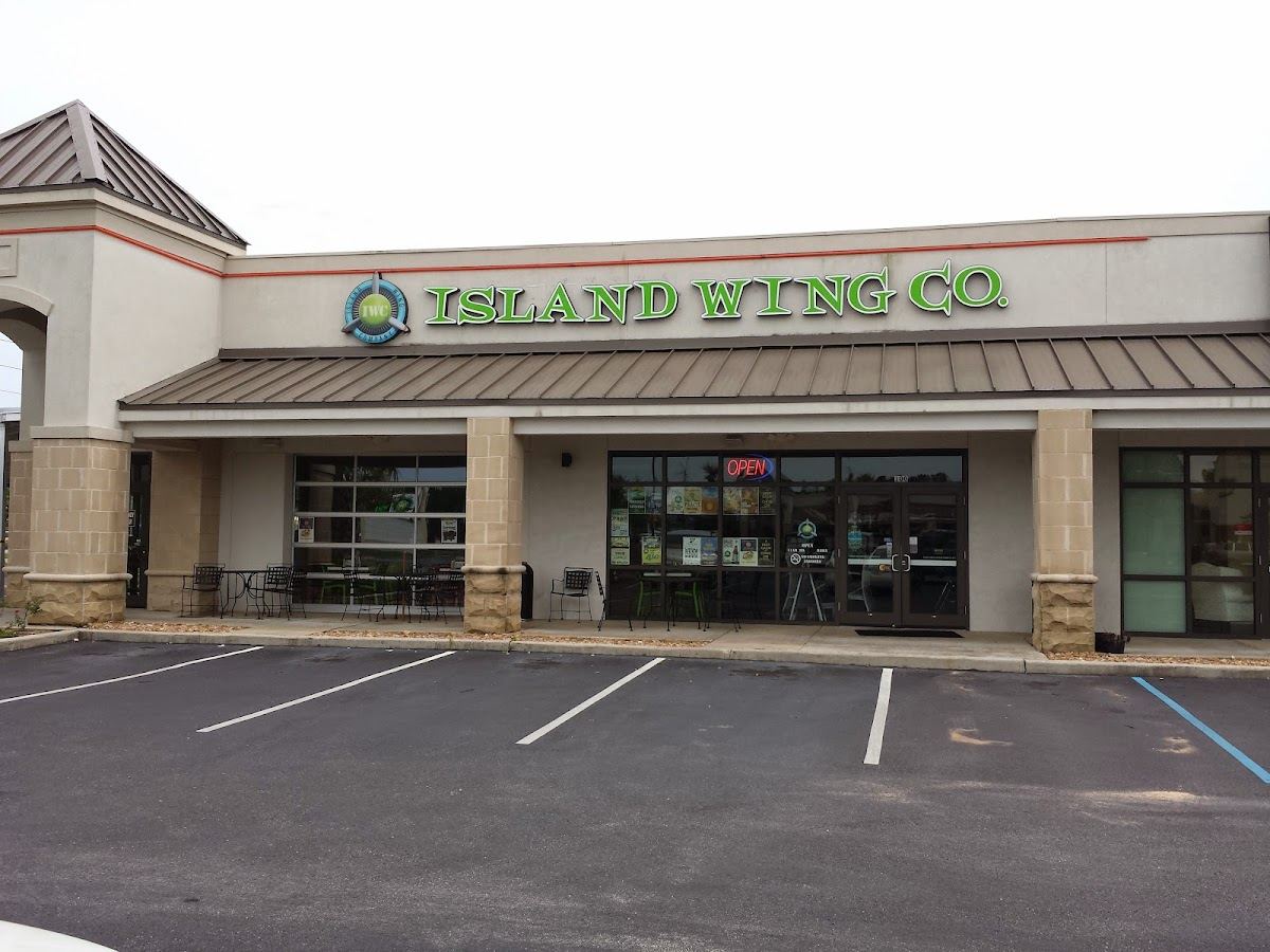 Island Wing Company Grill & Bar - Gulf Shores