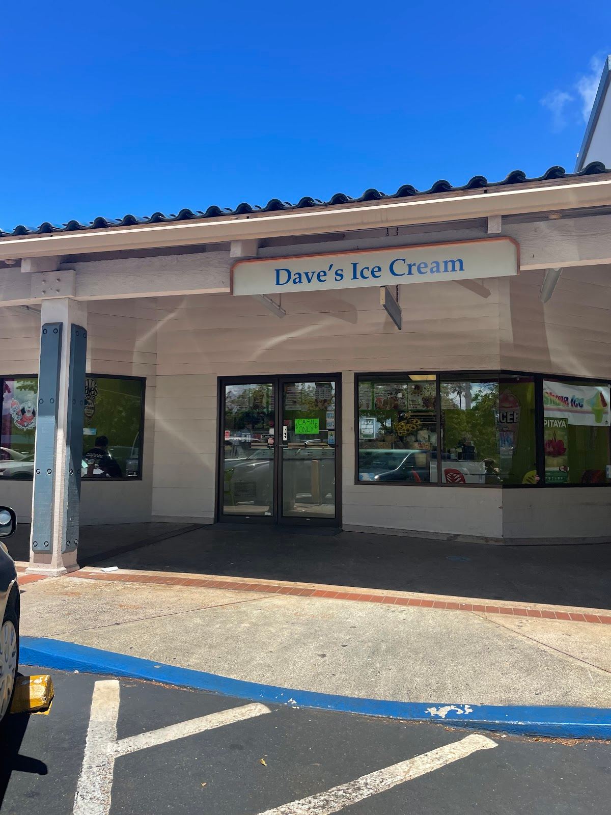 Dave's Ice Cream at Waipio
