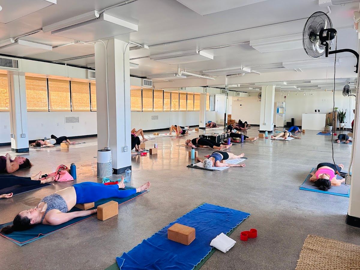 HOTYOGA8 : Studio HY8