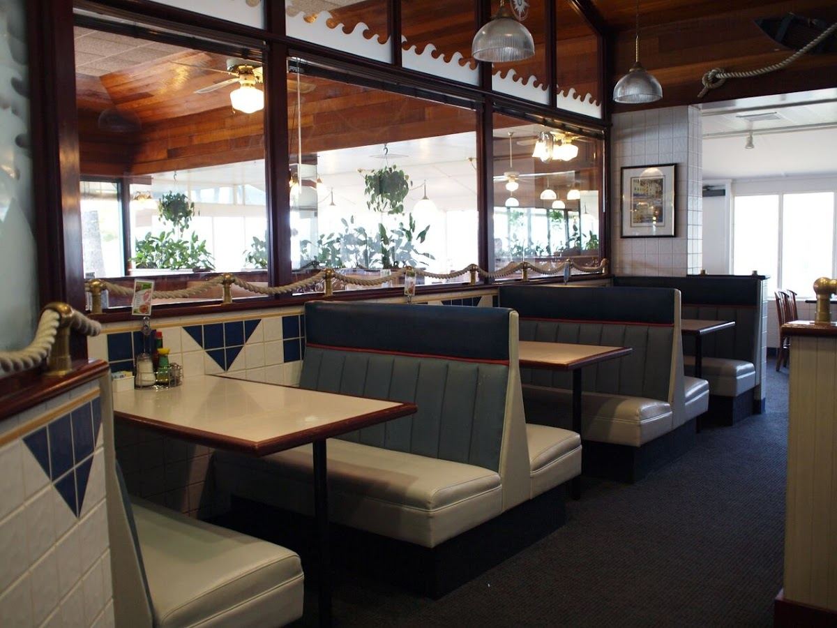 Zippy's Koko Marina