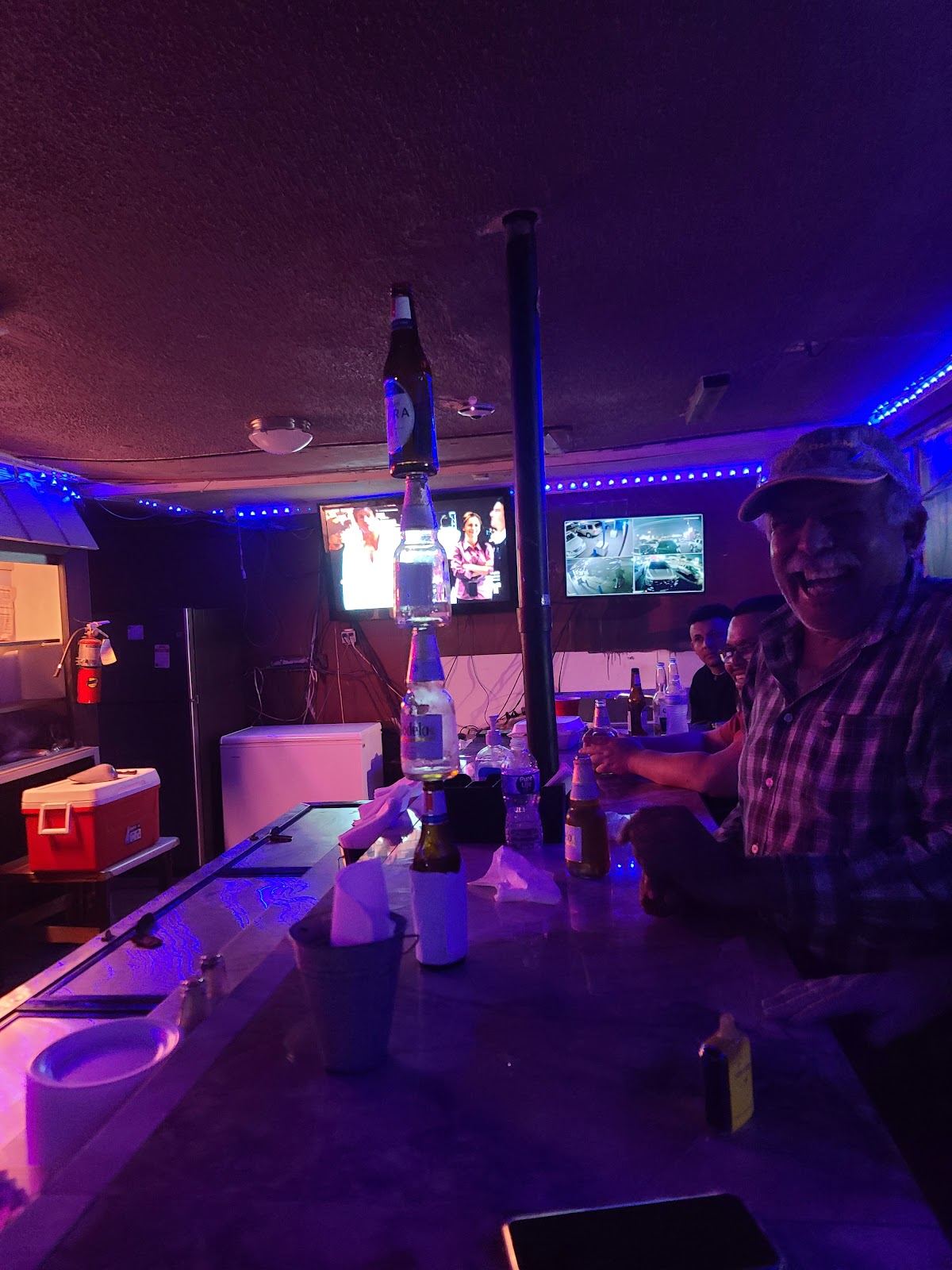 Latinas Moon Lounge