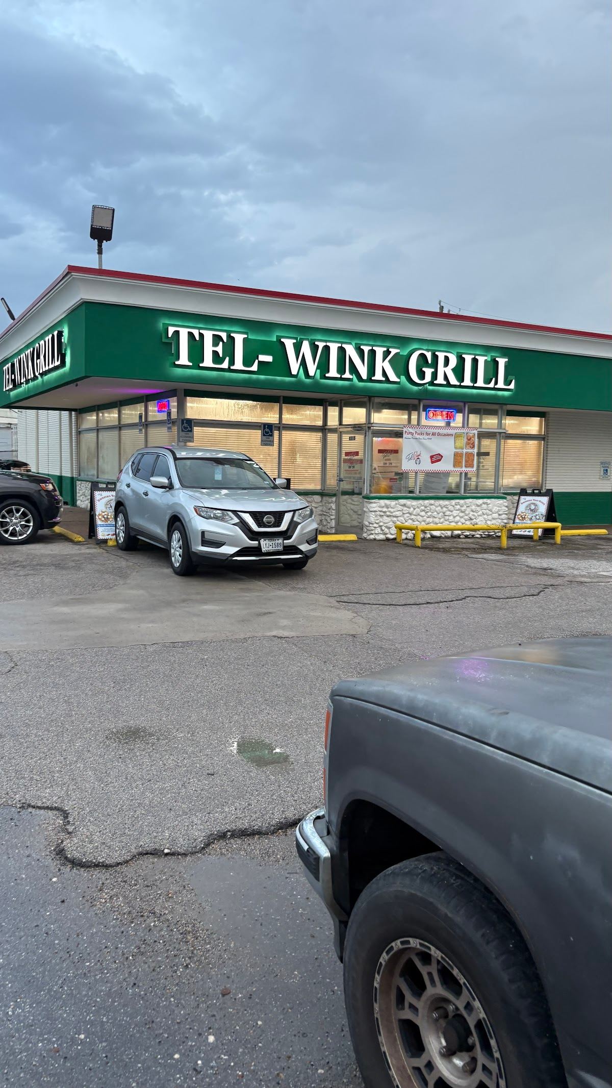 Tel-Wink Grill