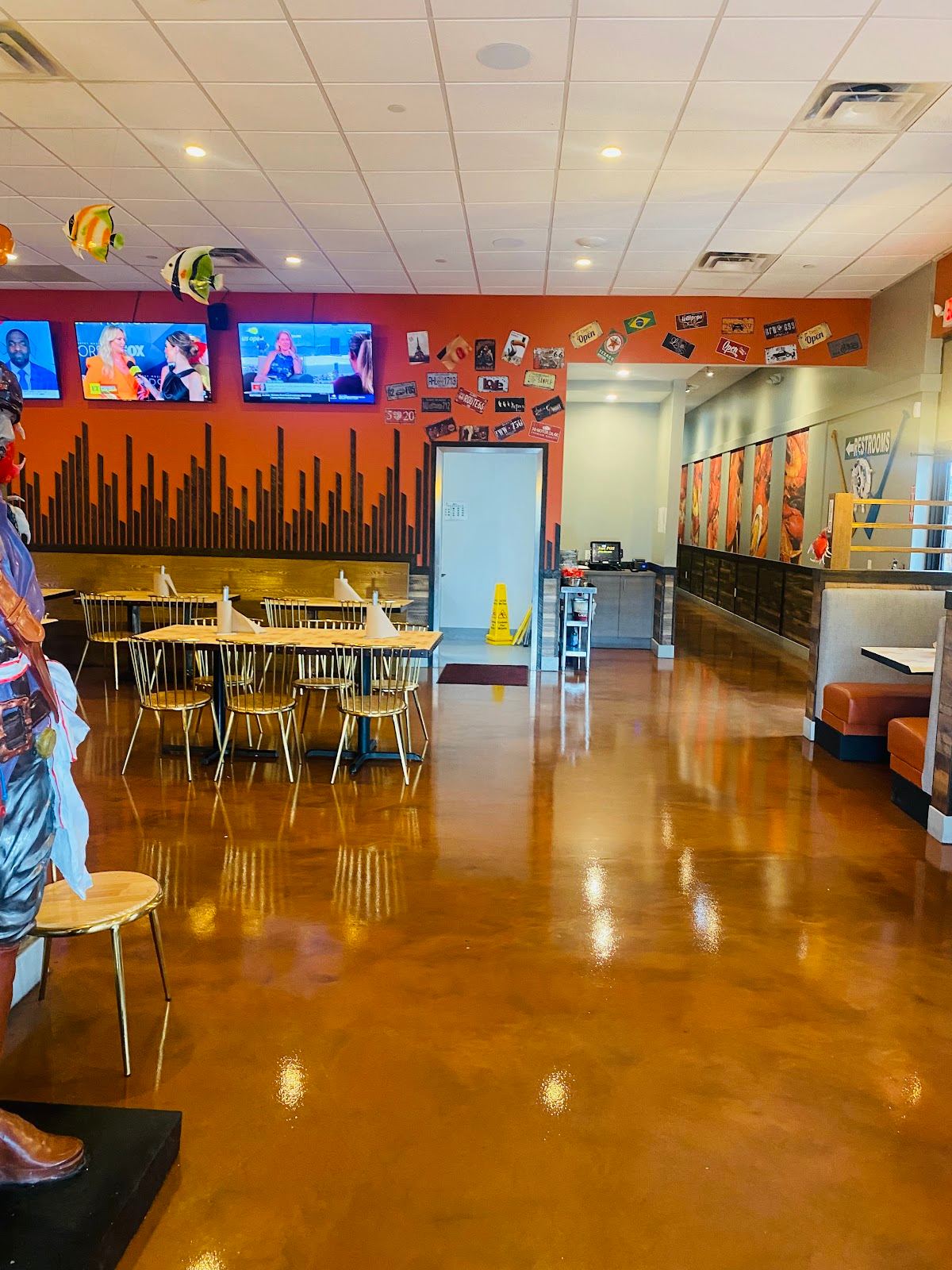 Twin Crab Juicy Seafood & Bar (North Freeway)