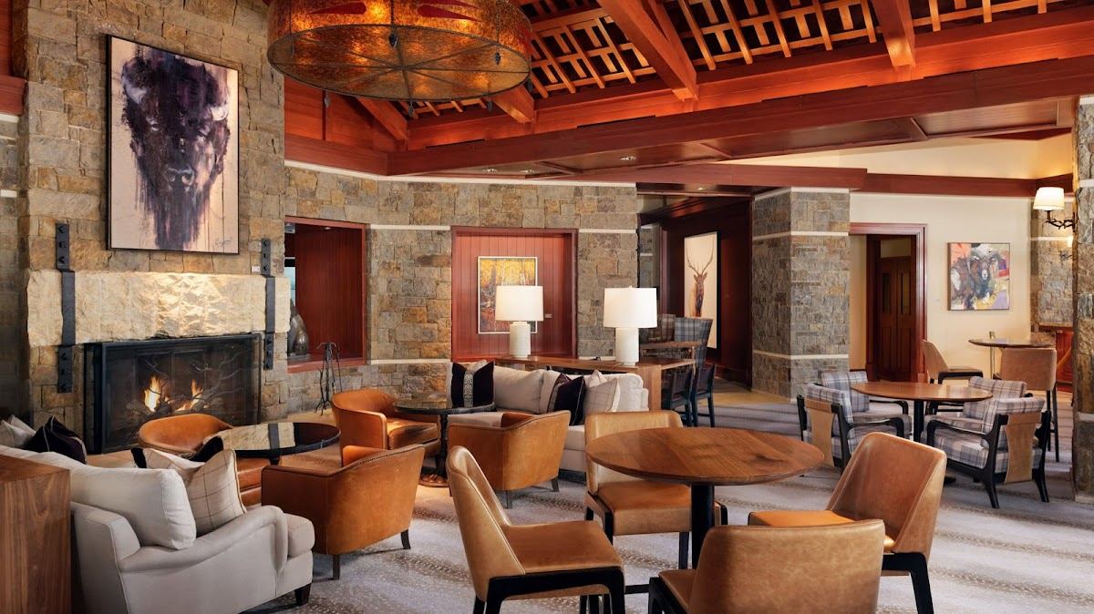 Ascent Lounge