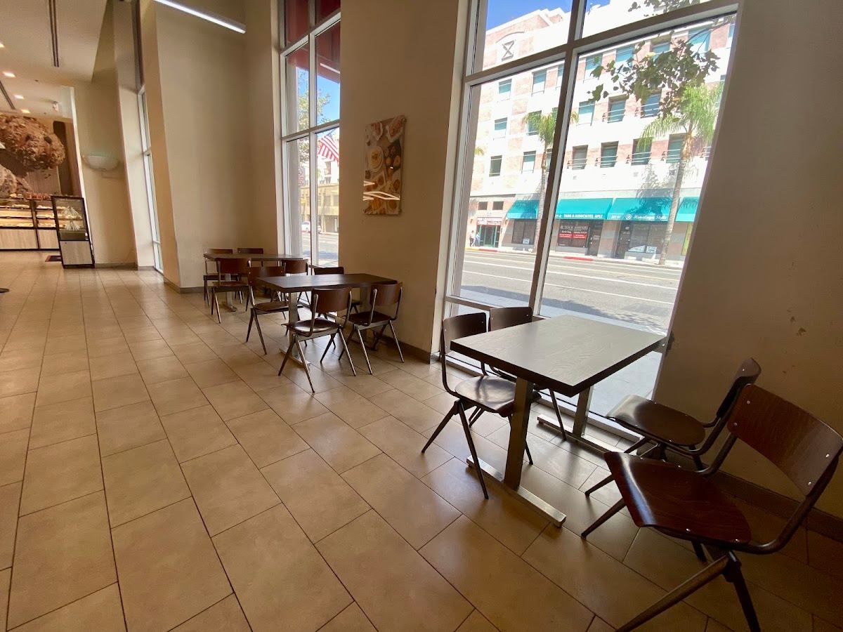 85°C Bakery Cafe - Alhambra