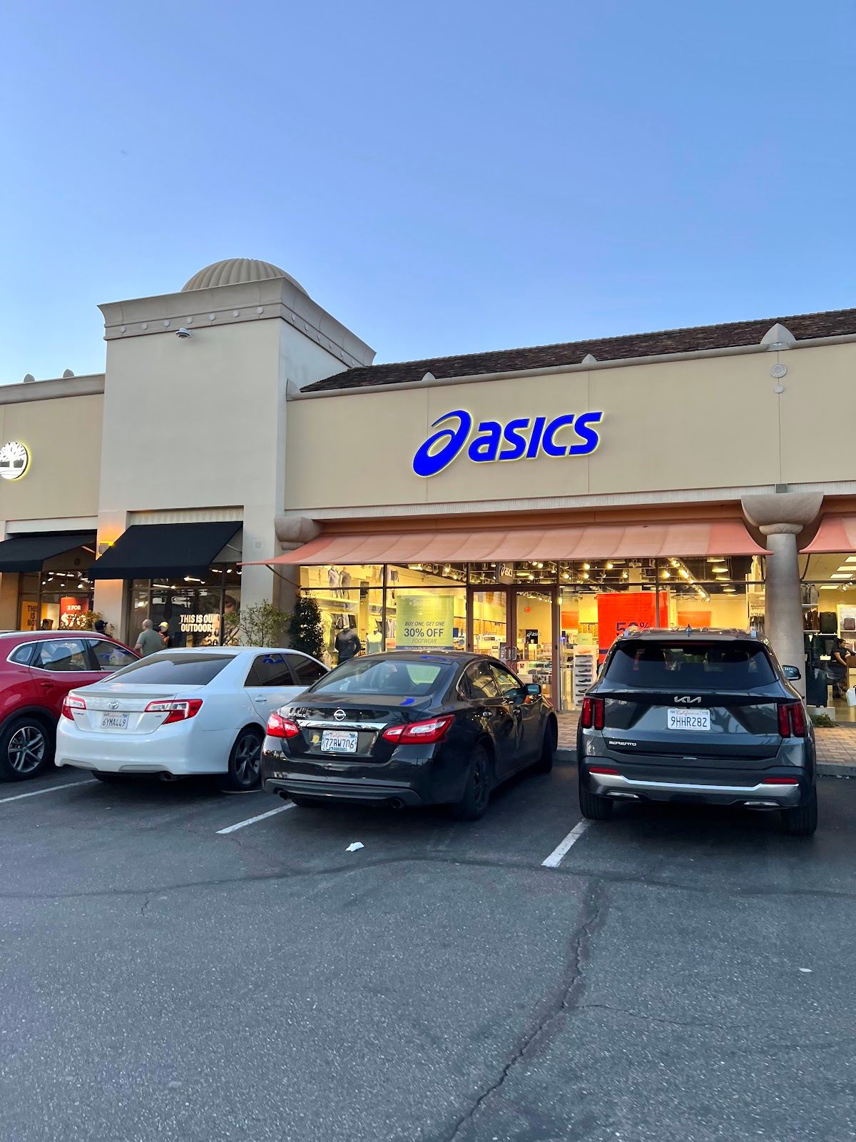 ASICS Outlet