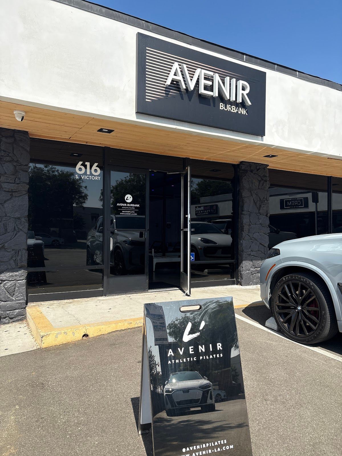 AVENIR-BURBANK