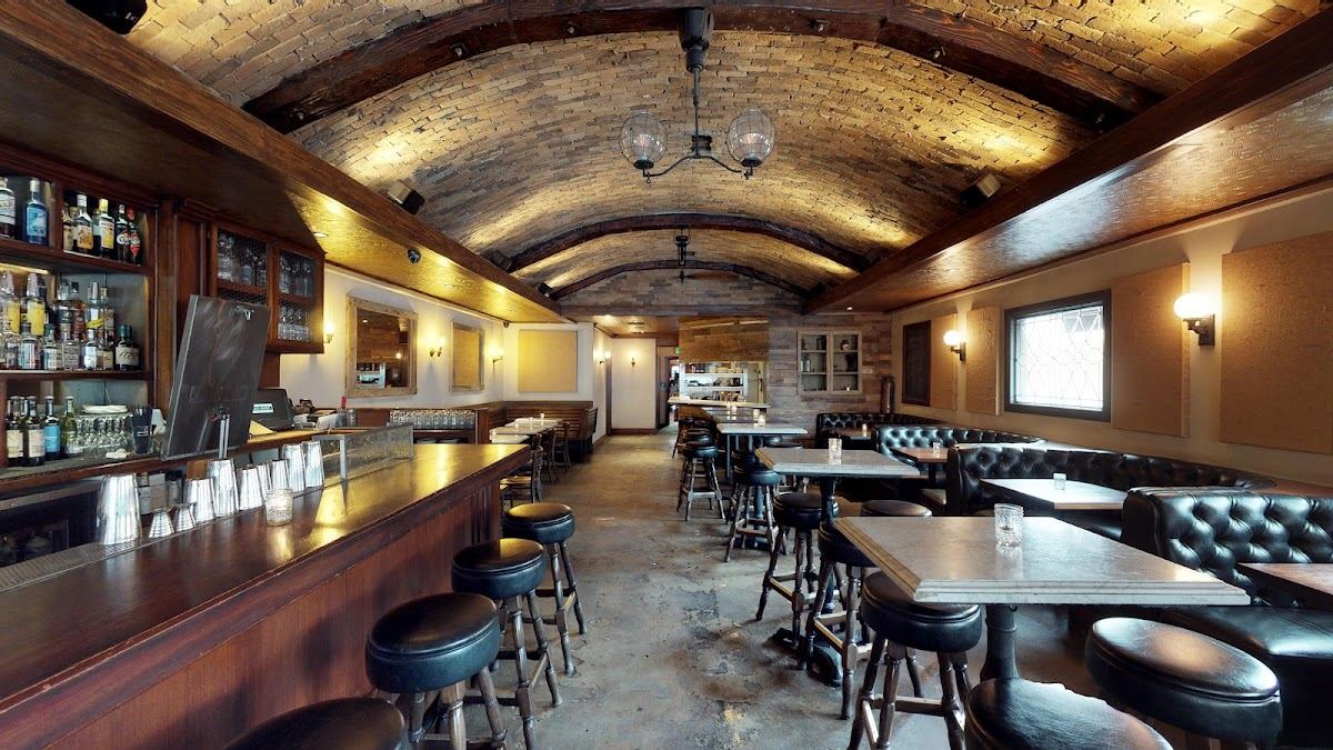 Black Market Liquor Bar - Studio City Restaurant and Bar