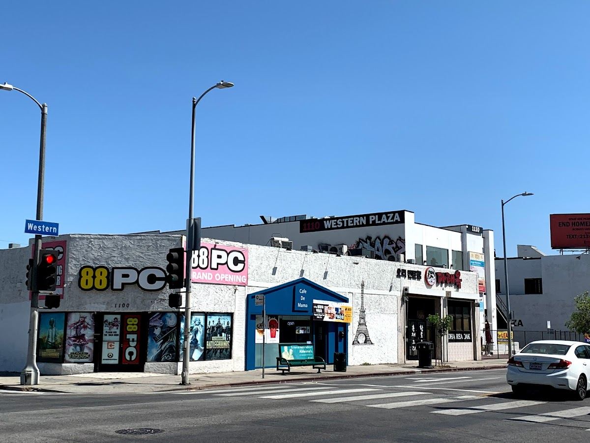 Cafe De Mama