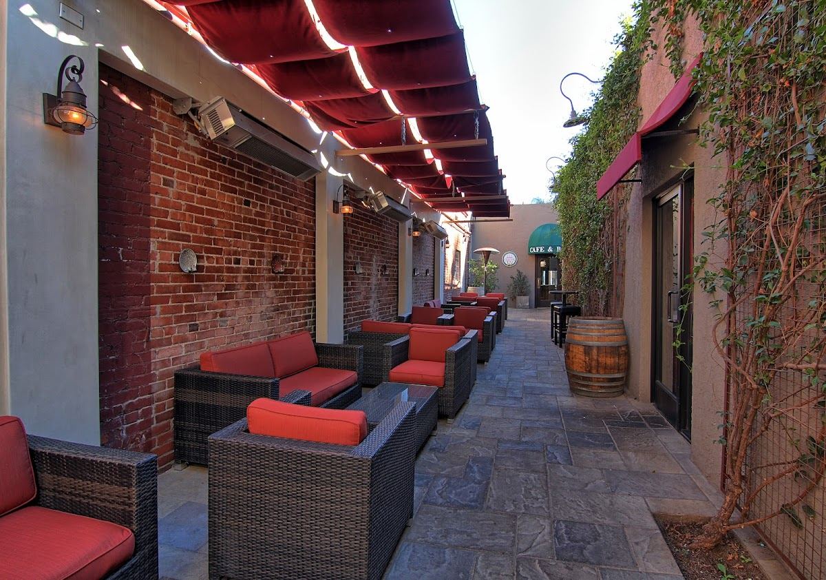 Charlie's Trio Cafe