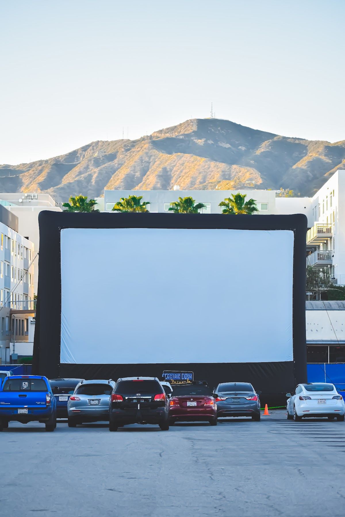 El﻿ectric Dusk Drive-In