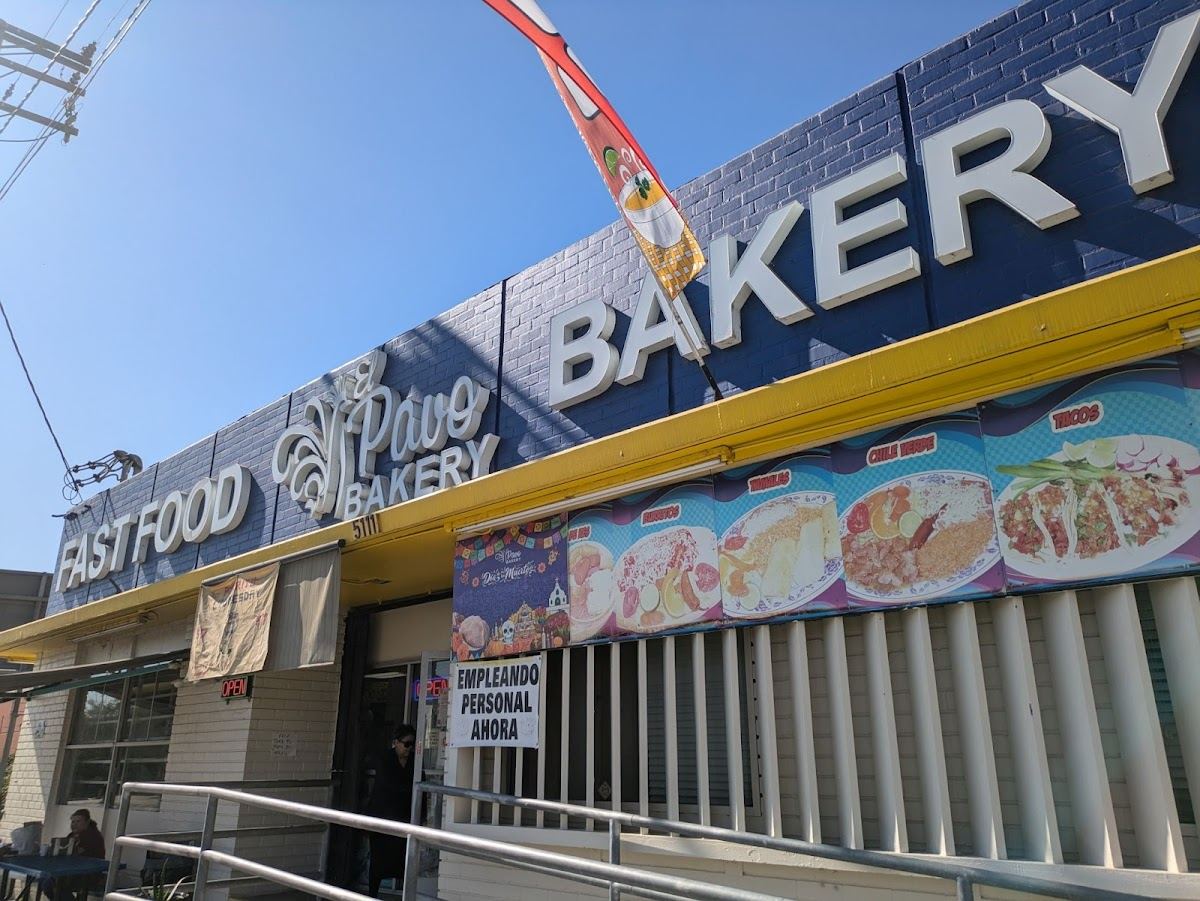 El Pavo Bakery & Restaurant