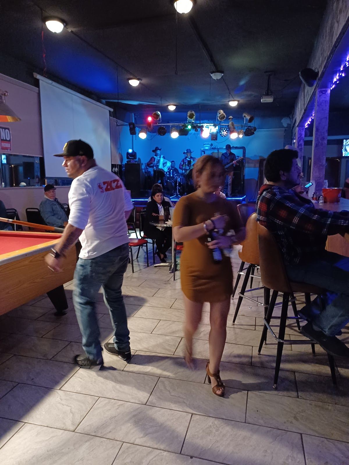 El Tenampa Bar