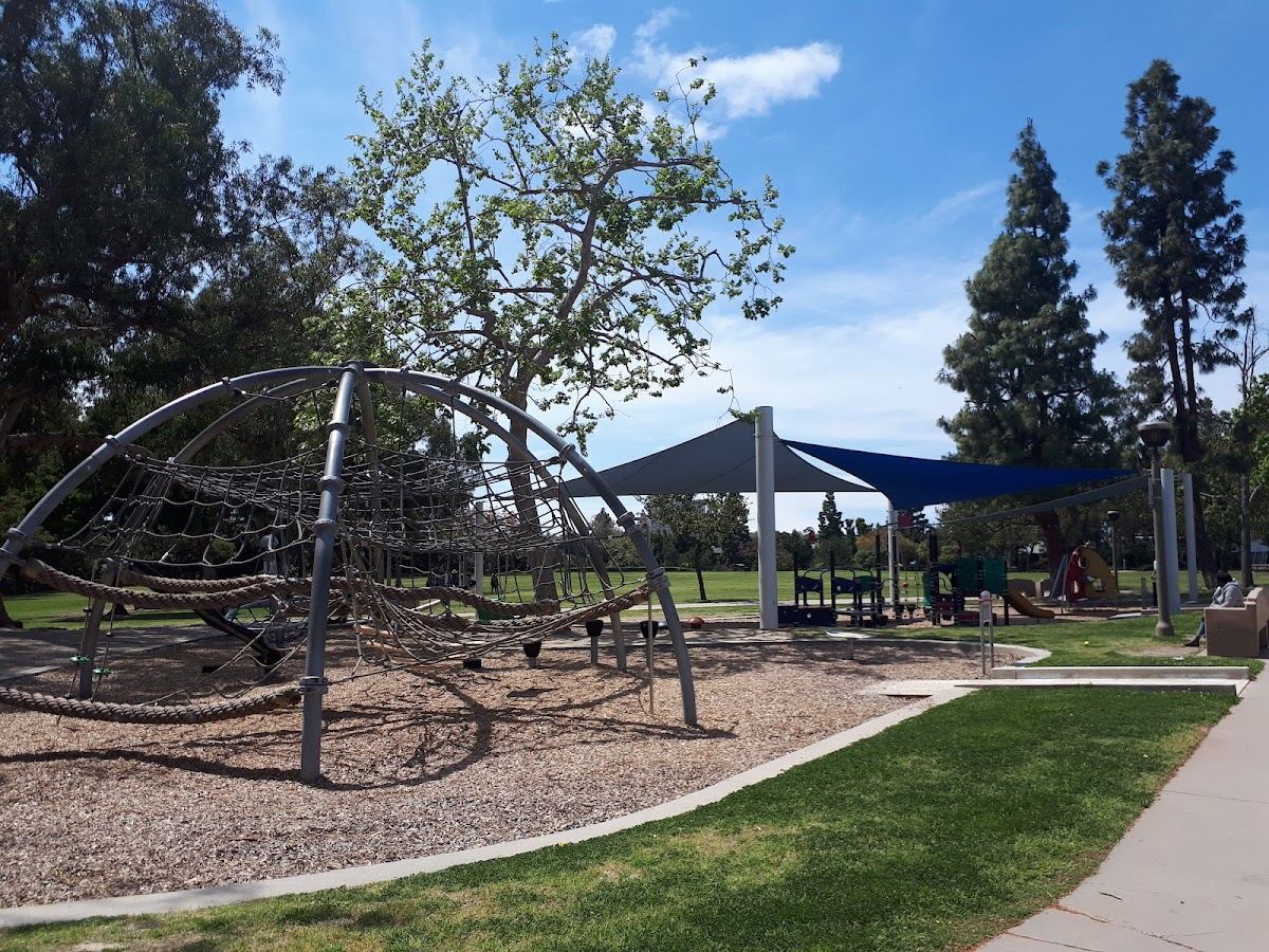 Fox Hills Park