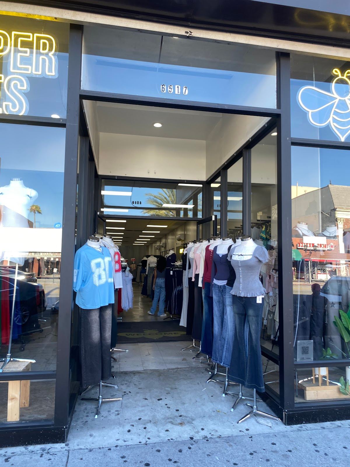 Hyperbees - Huntington Park