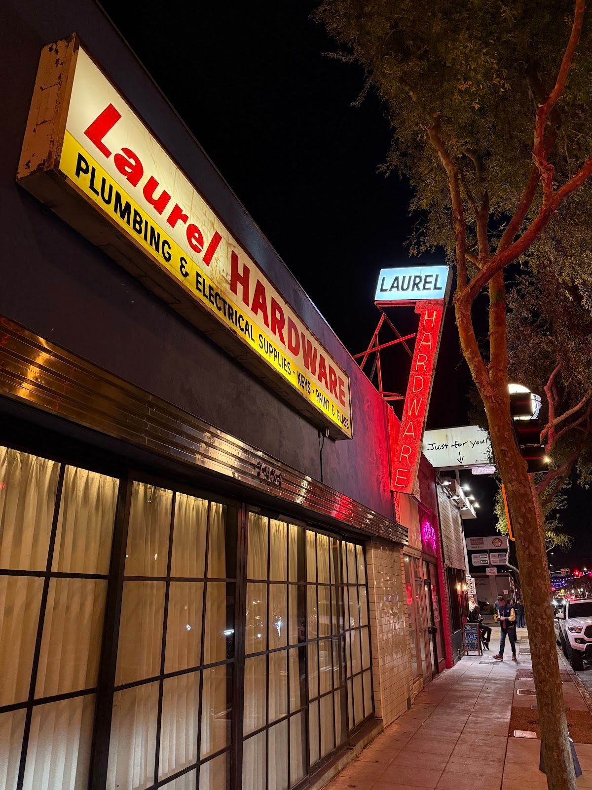 Laurel Hardware