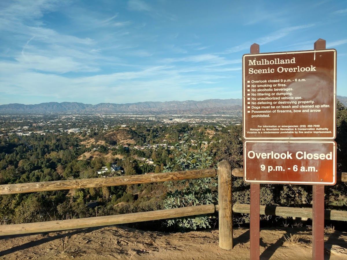 Mulholland Scenic Overlook