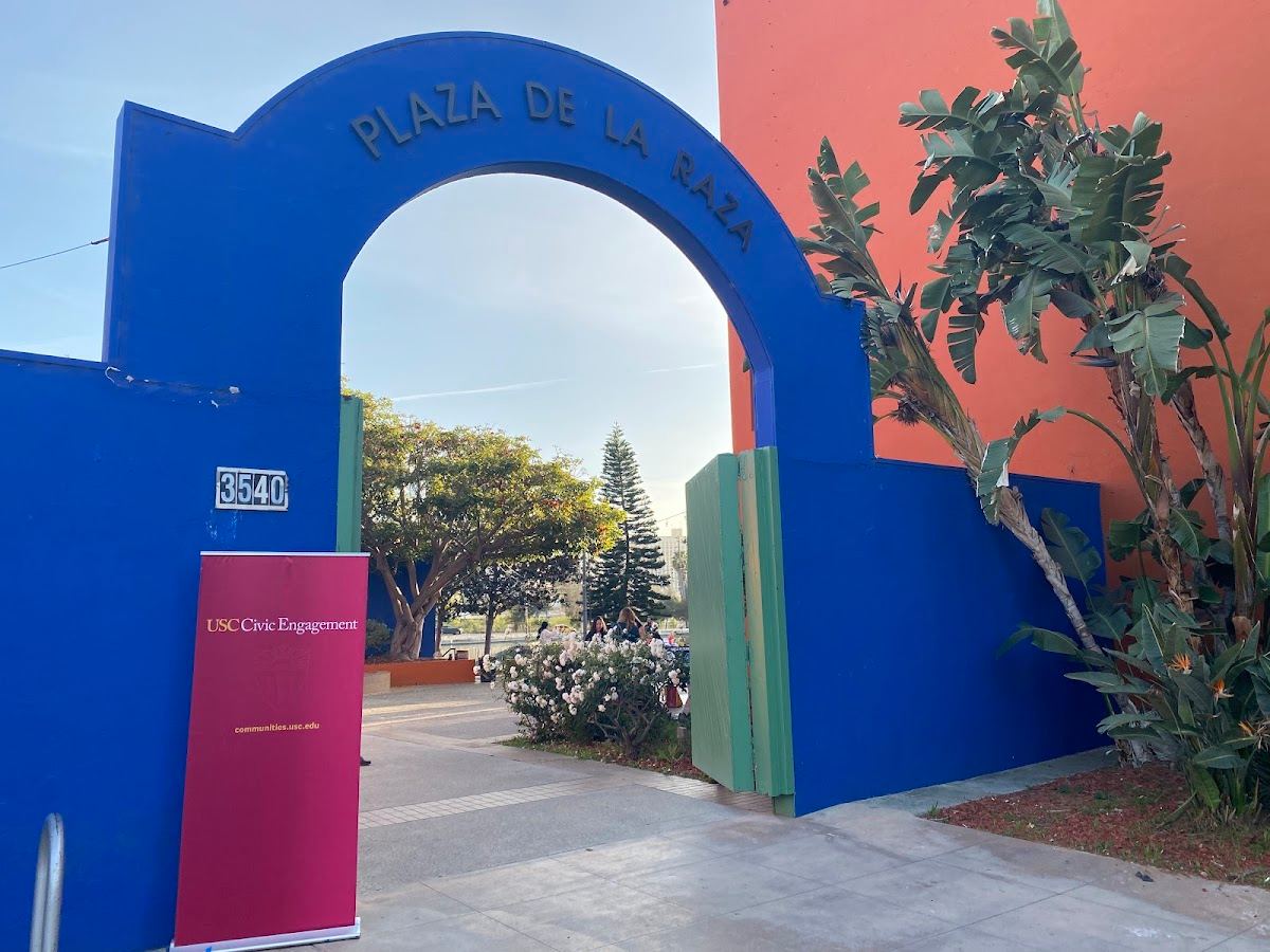 Plaza de la Raza