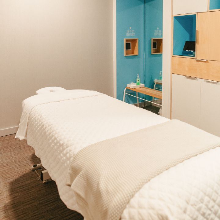 Squeeze Massage - Studio City