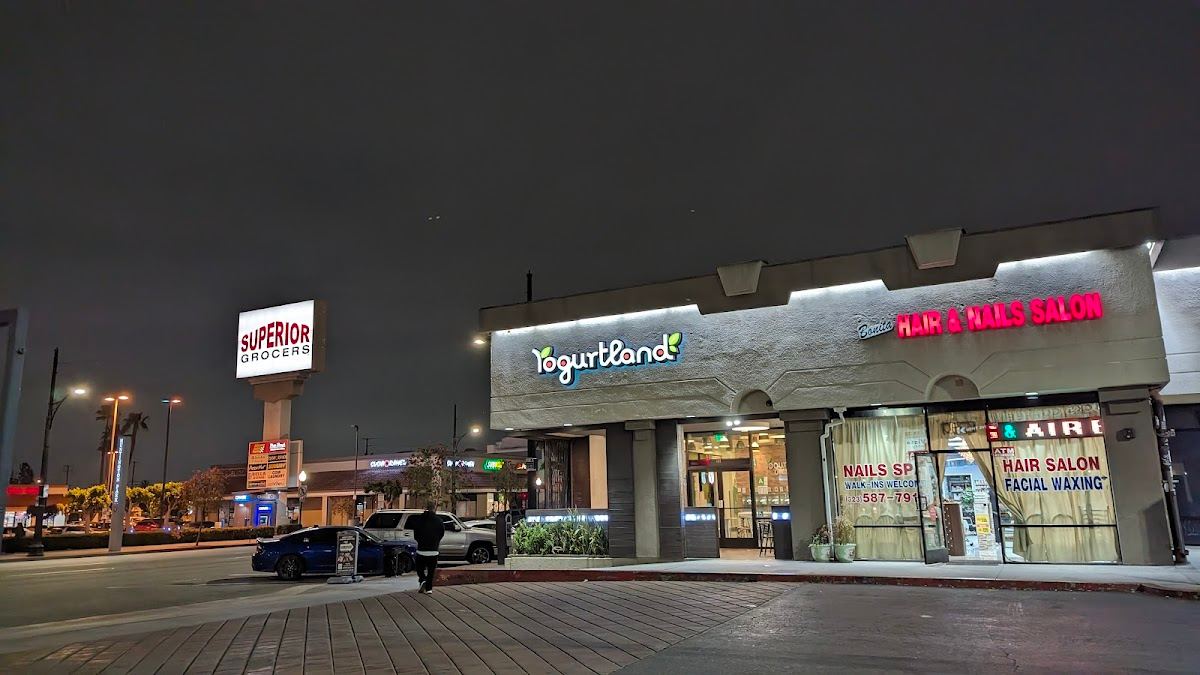 Yogurtland Huntington Park