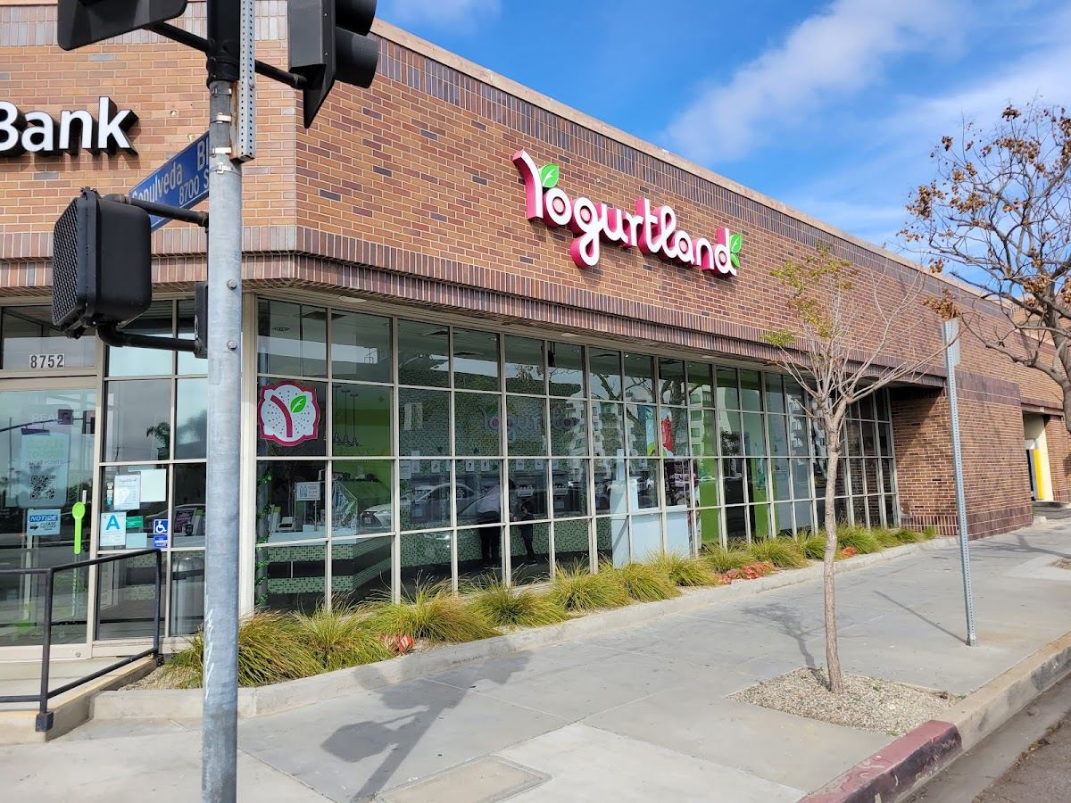 Yogurtland Westchester