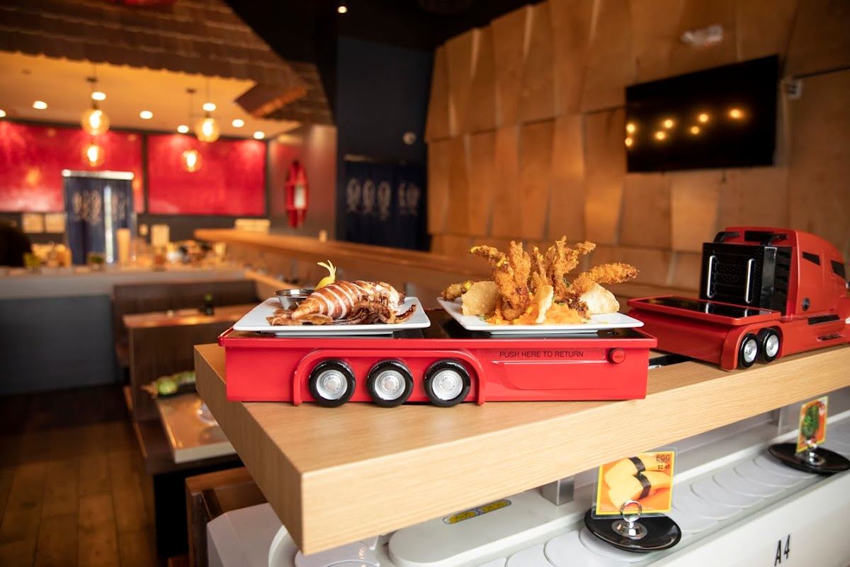 KAIZEN REVOLVING SUSHI