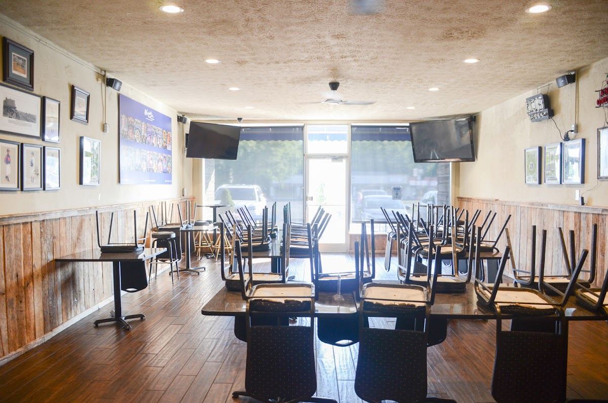 Winchell's Restaurant and Bar