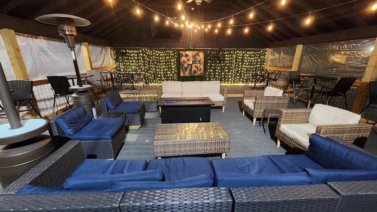 Lit Cigar Bar and Lounge