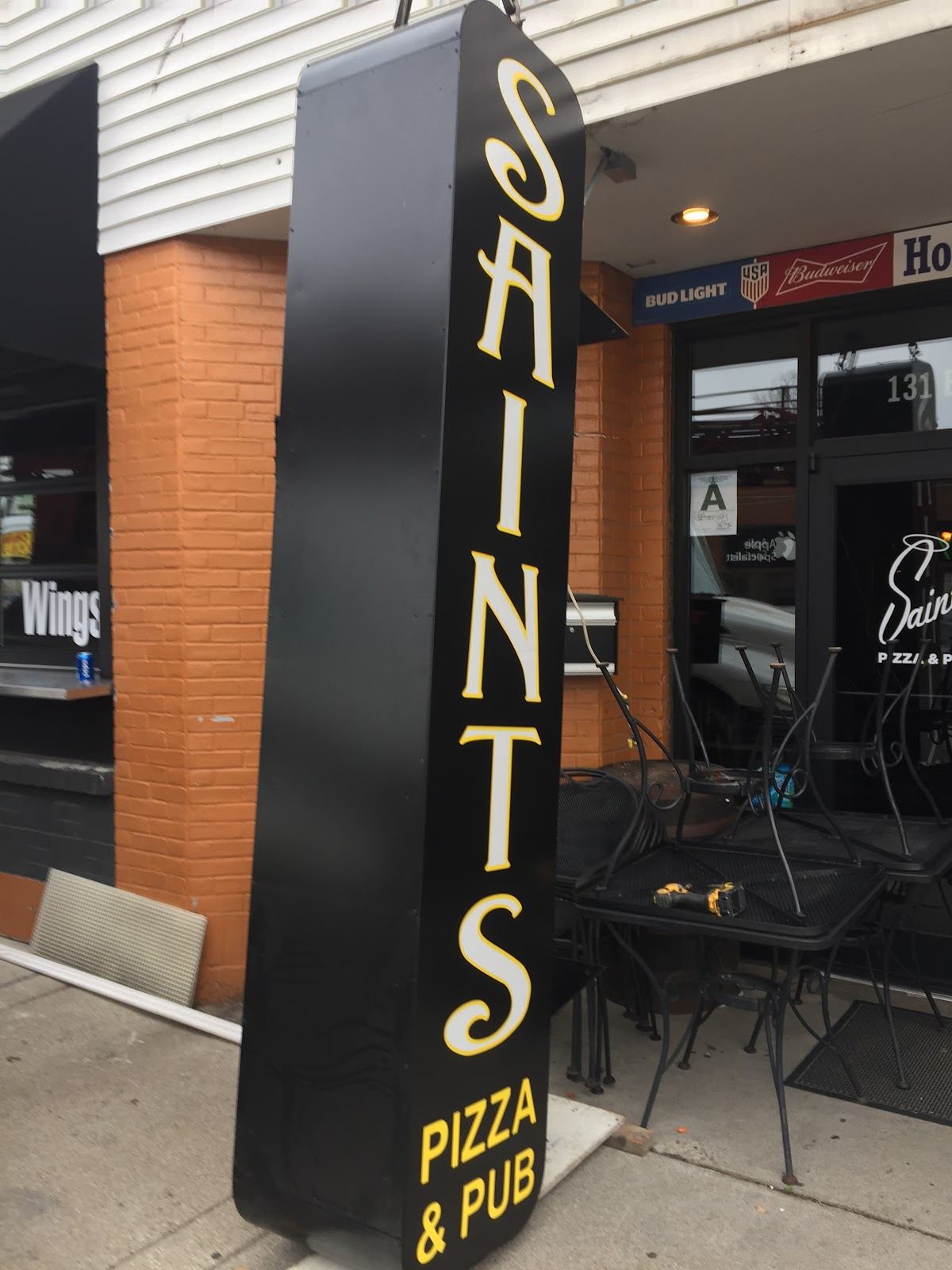 Saints Pizza Pub & SkyBar