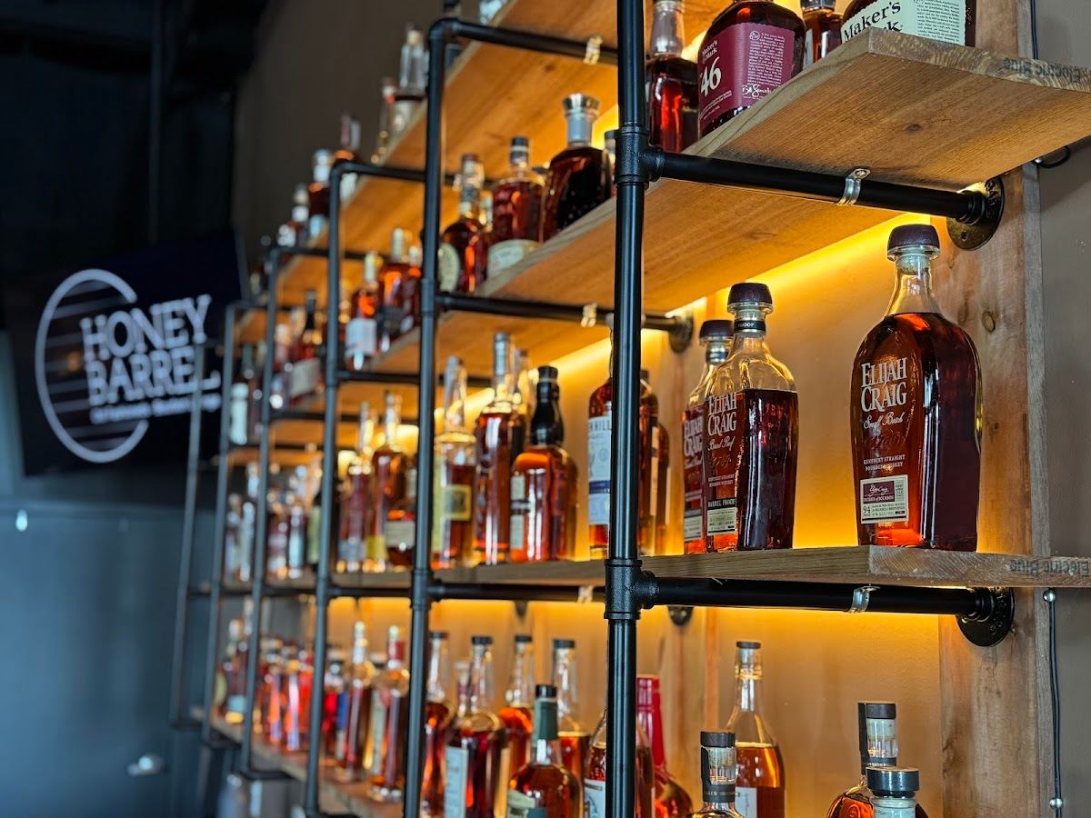 Honey Barrel - Old Fashioneds and Bourbon Lounge