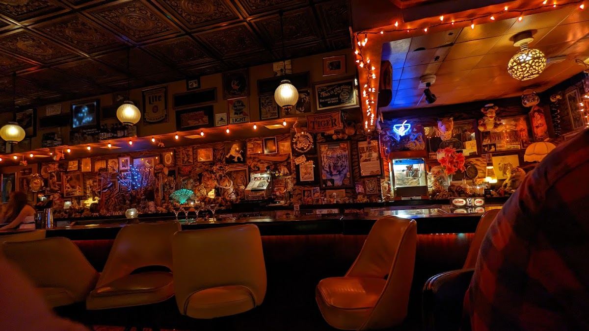 Le Tigre Lounge