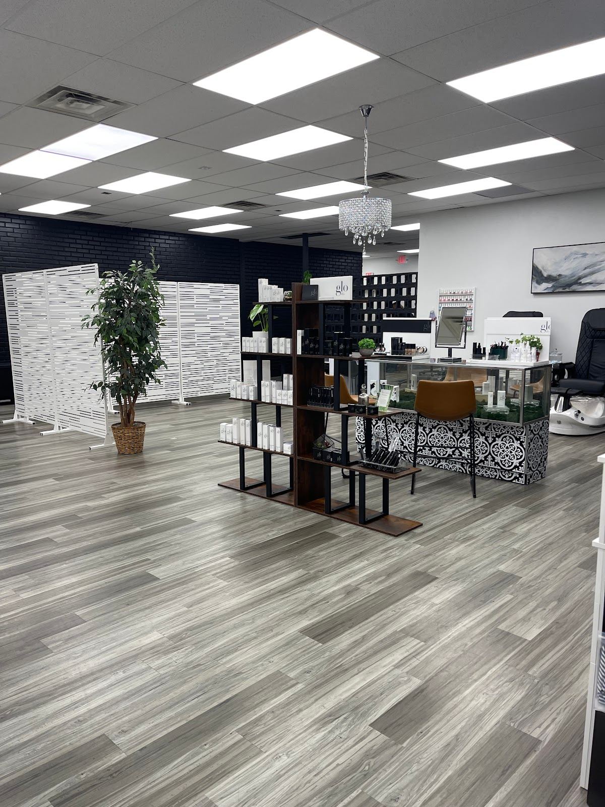 Monarch Salon