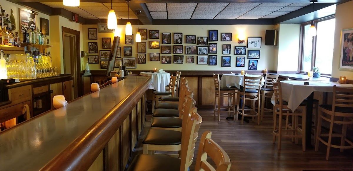 Otto's Restaurant & Bar