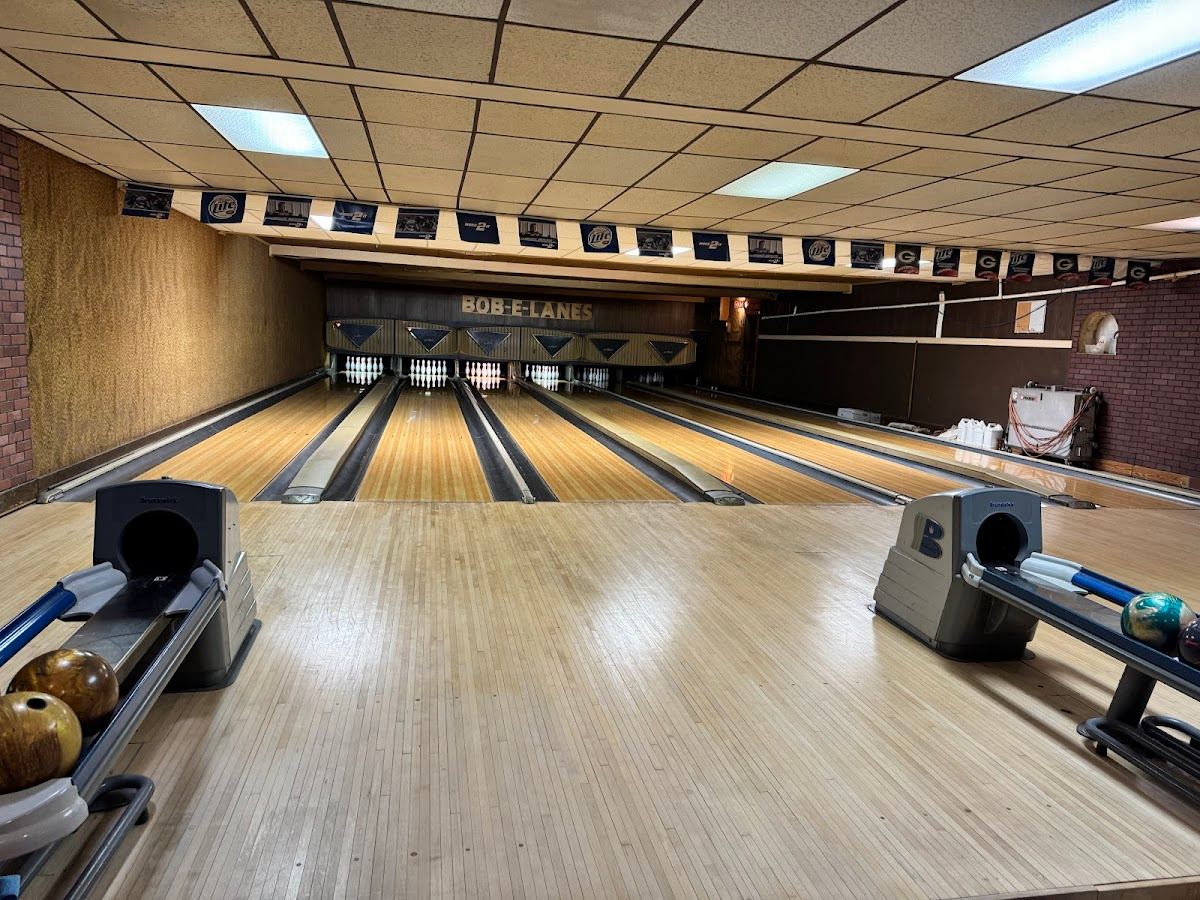 Bob-E-Lanes Still
