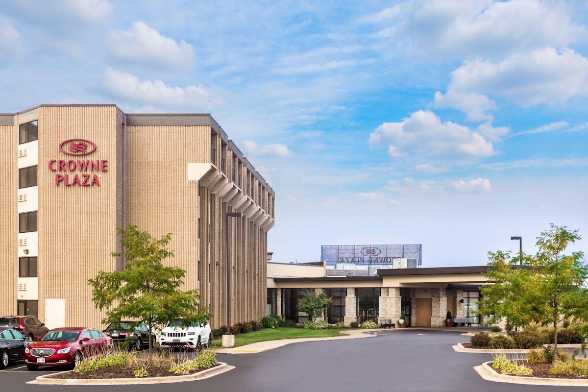 Crowne Plaza Milwaukee Airport by IHG