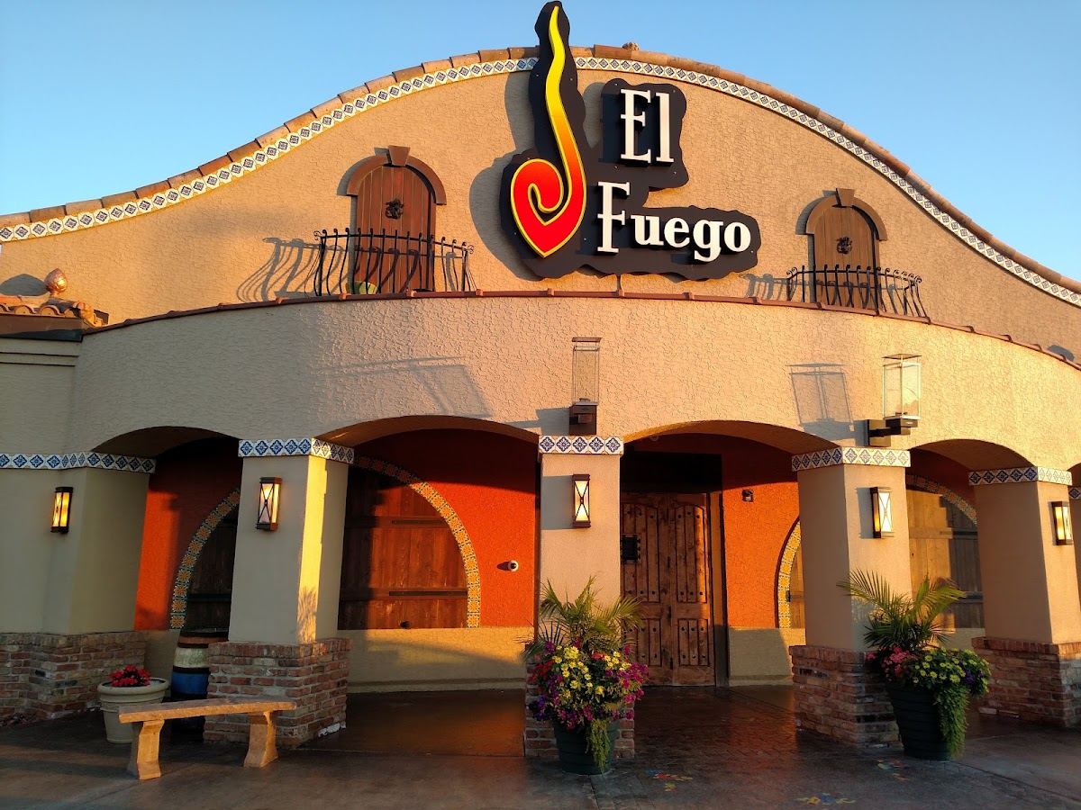 El Beso Mexican Restaurante & Cantina at the Gateway to Milwaukee