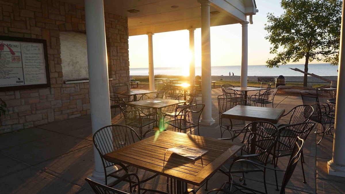 Ferch's Beachside Grille