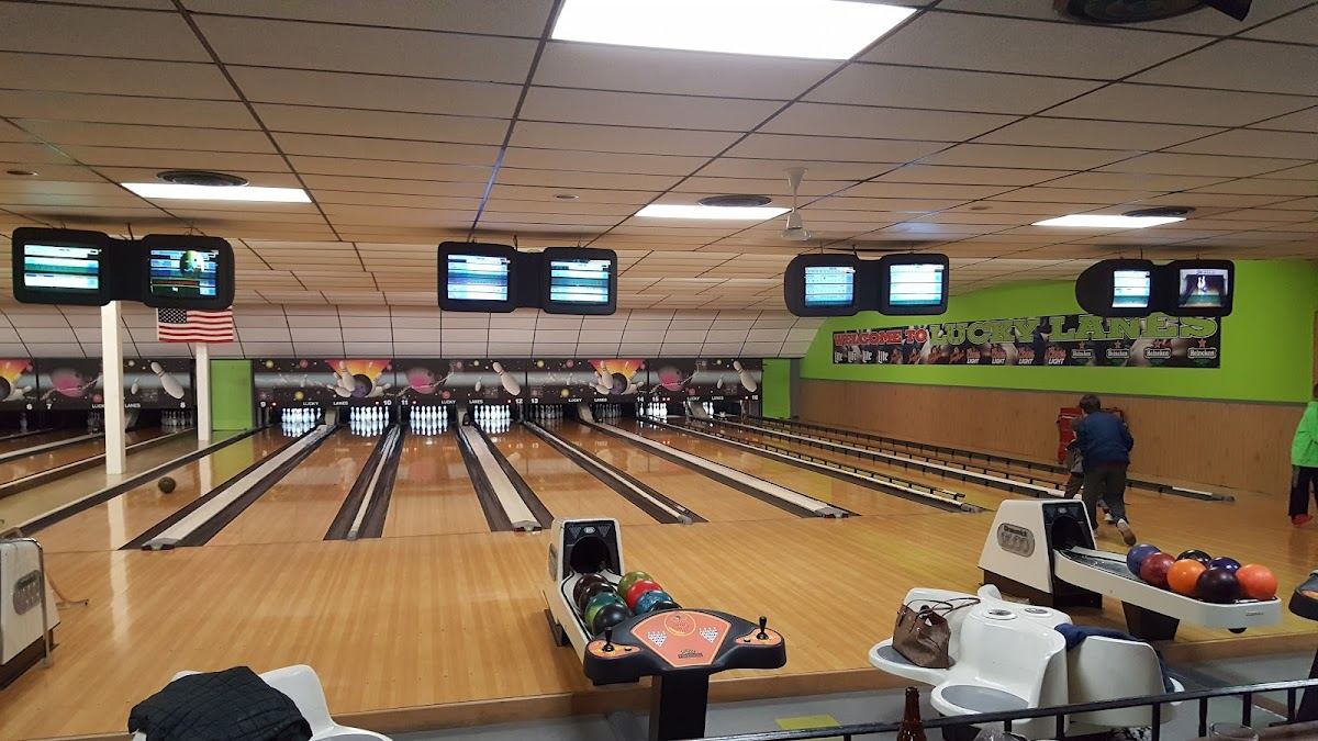 Lucky Lanes