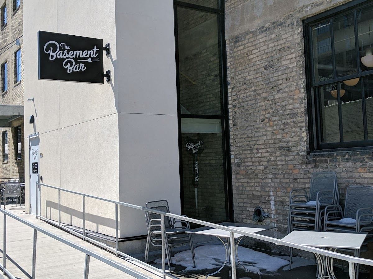 NOLO's Kitchen & Bar
