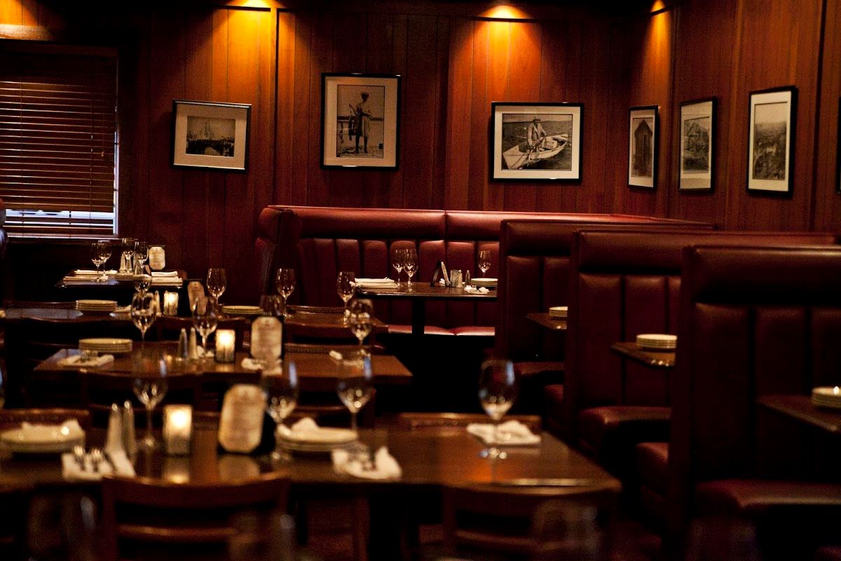 PORTERHOUSE Steak & Seafood Restaurant