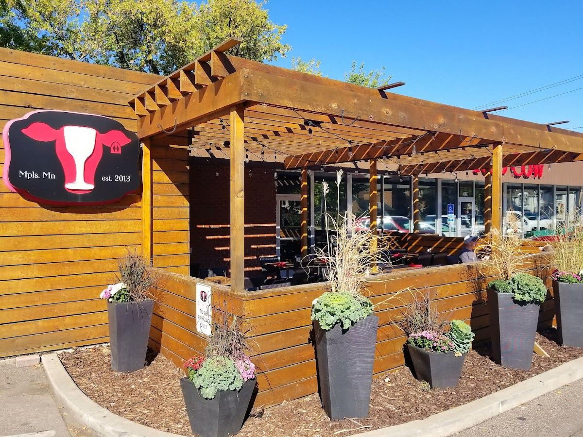 Red Cow 50th & France