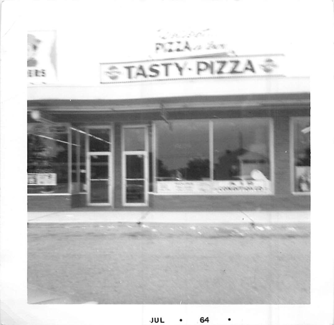 Tasty Pizza - Hangar 45