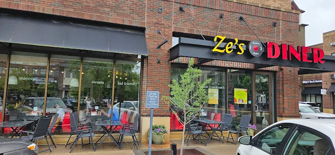 Ze's Diner Mendota Heights