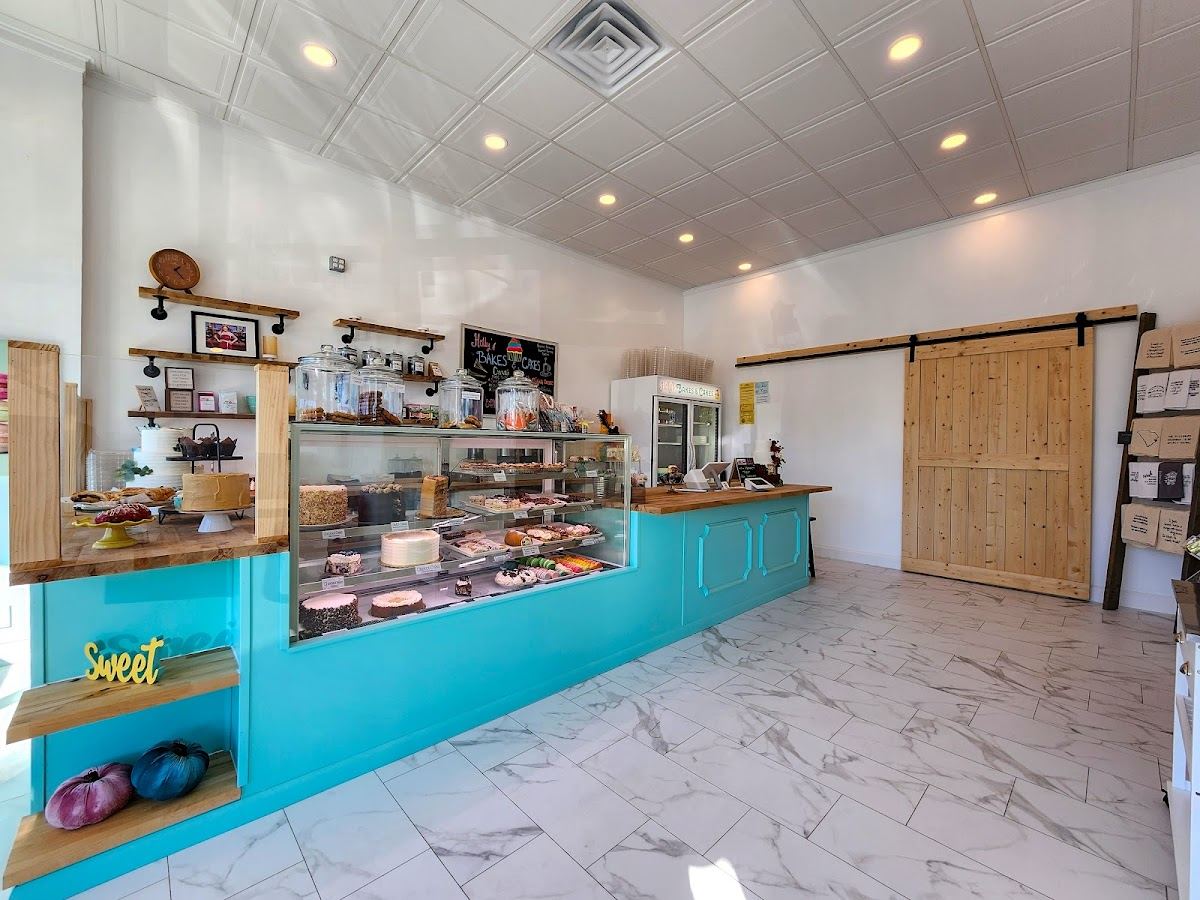 Holly's Bakes & Cakes