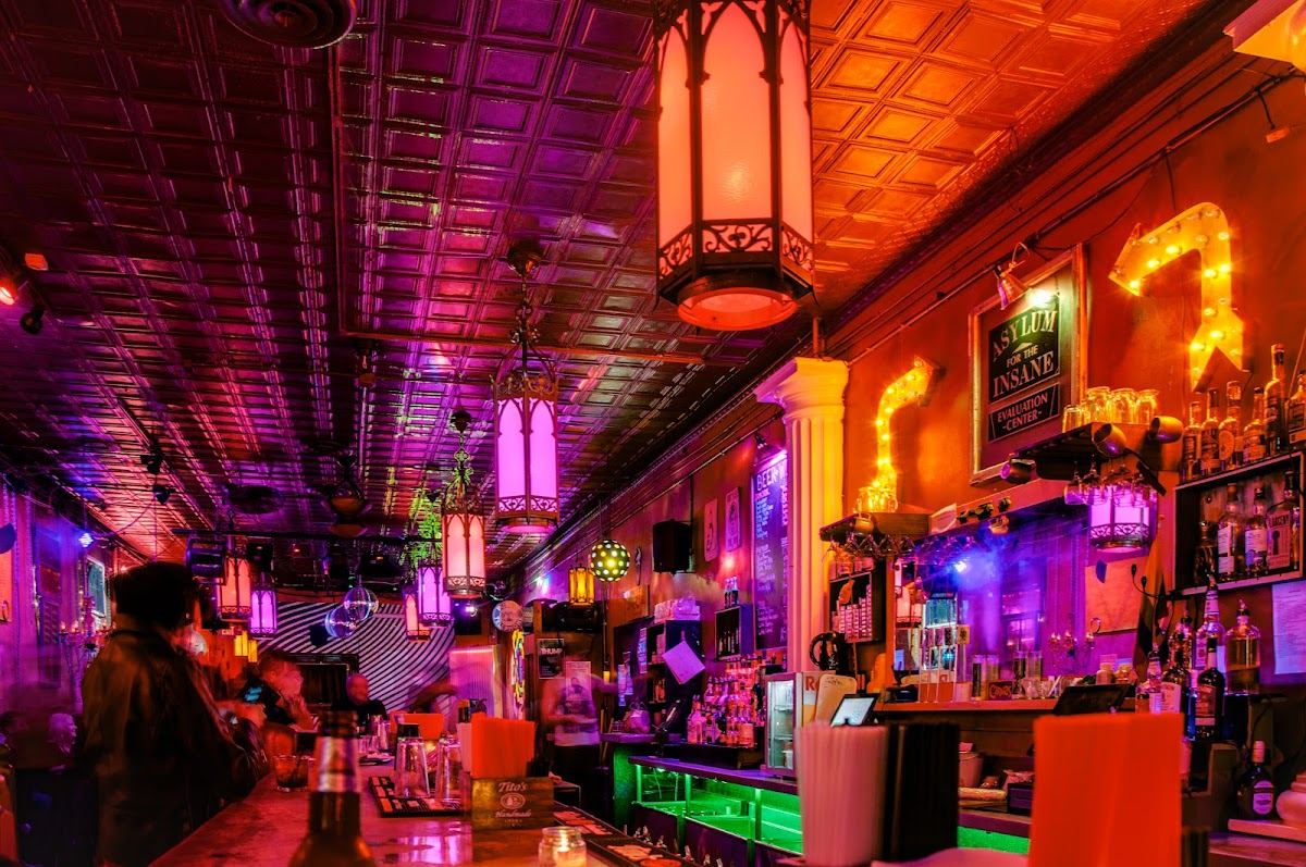 Canvas Lounge
