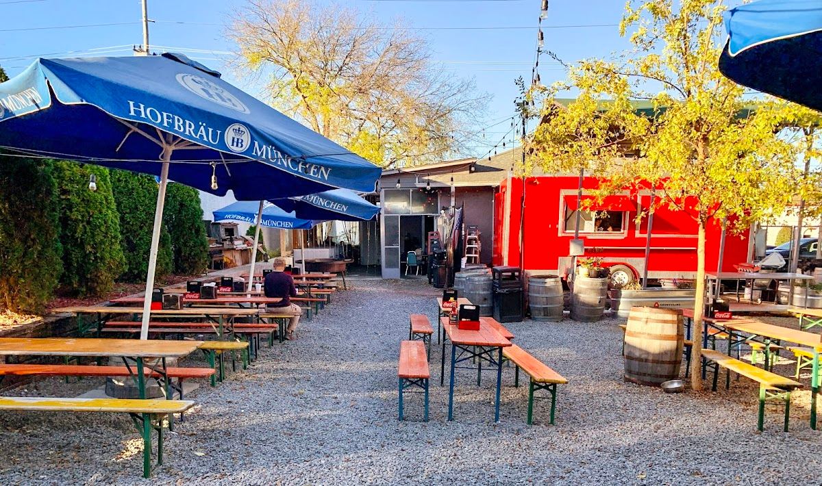Cledis Burgers & Beer - Elm Hill
