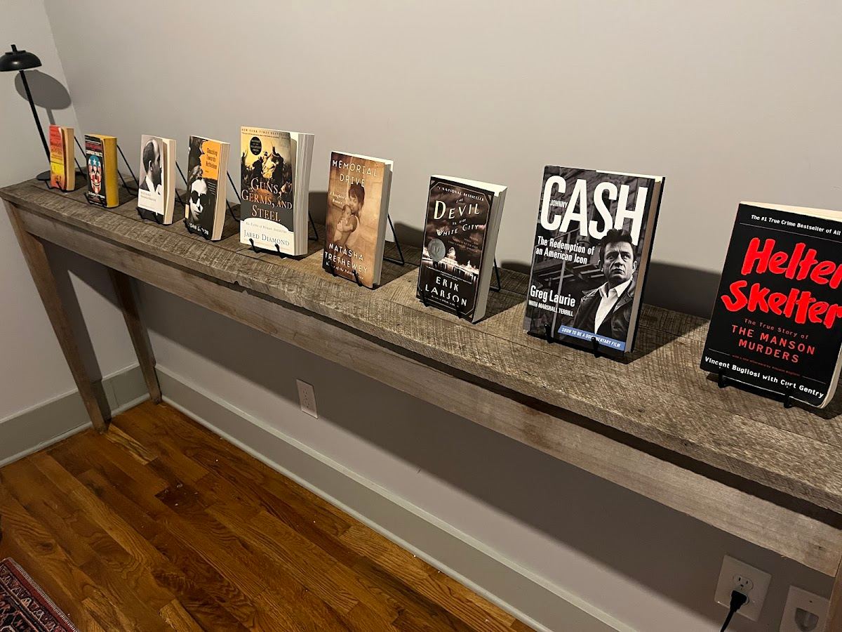 East Nashville Books