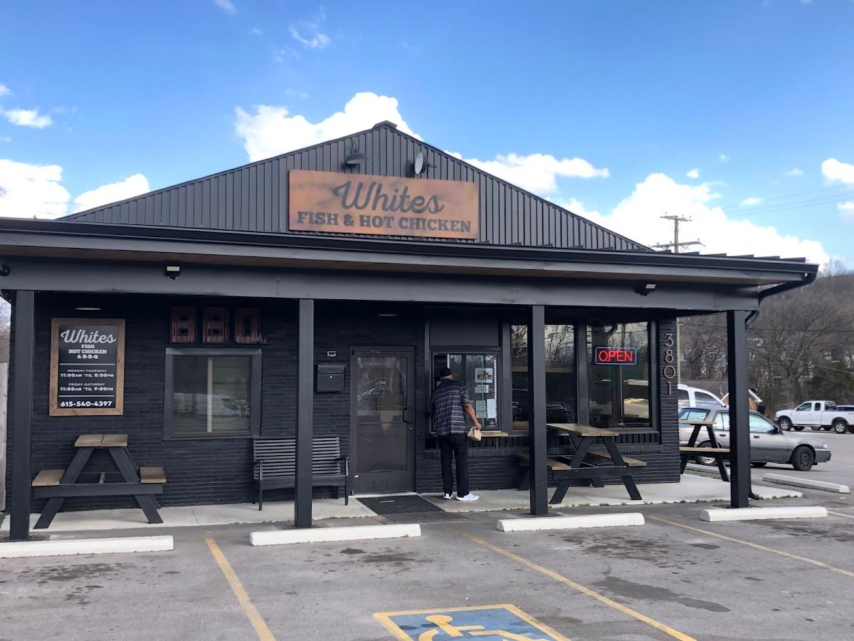 White's Fish, Hot Chicken & BBQ