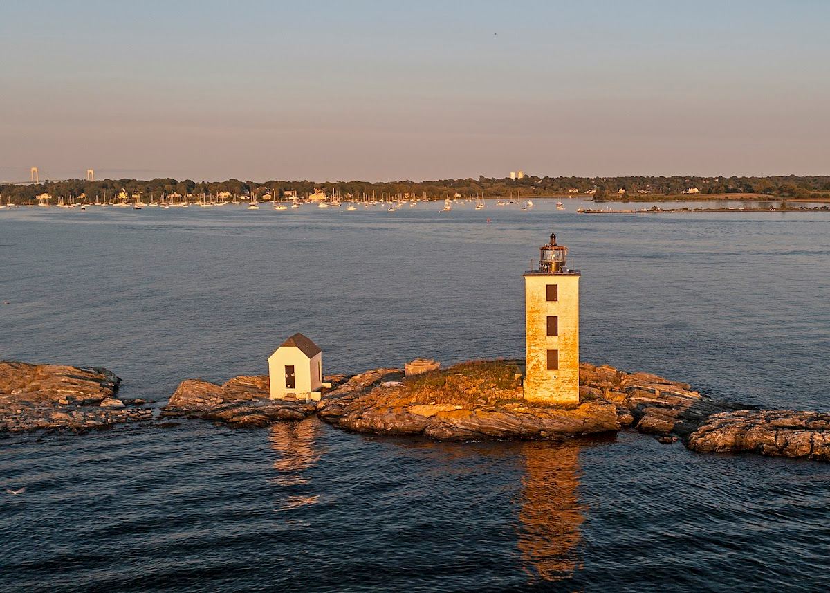 Dutch Island Lighthouse