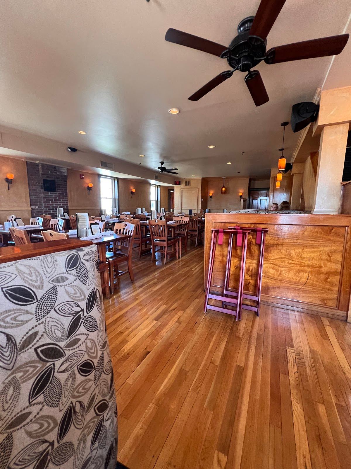 The Red Parrot Restaurant